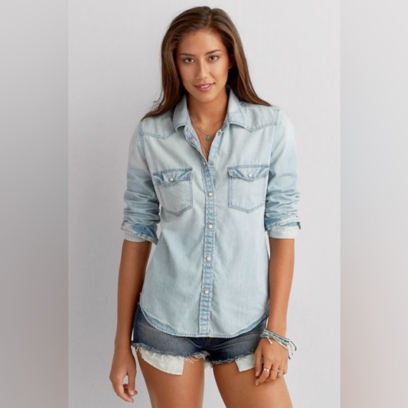 2/$15 American Eagle Button Up - Picture 1 of 5